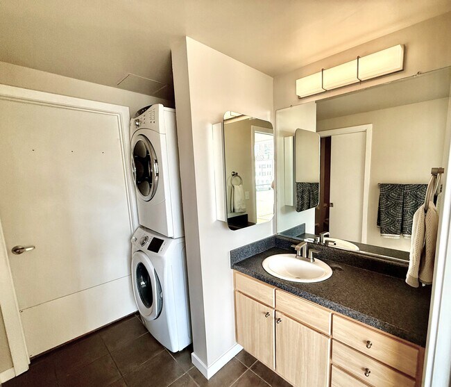 Bathroom vanity and laundry - 1475 Delgany St Unit 206