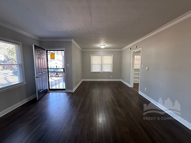 Photo - 3547 Barron Ave