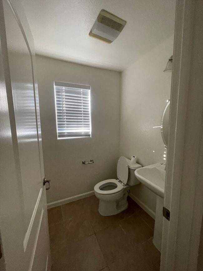 Photo - 8143 Carlisle Way