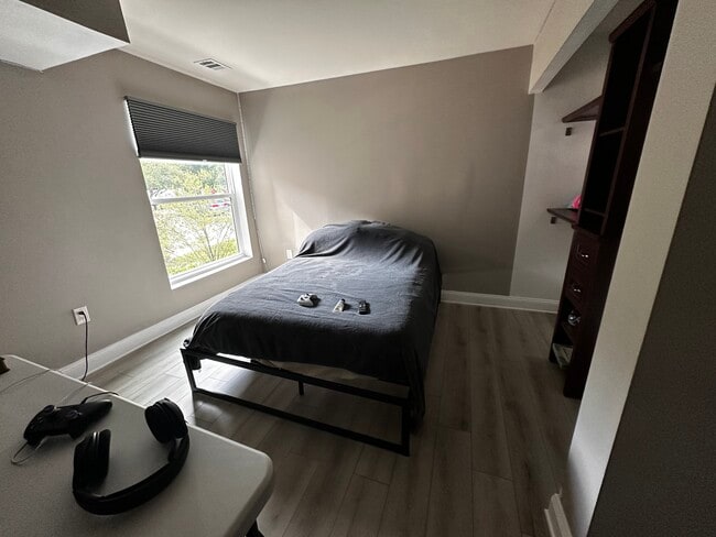 Photo - 423 Christopher Ave Unit 21