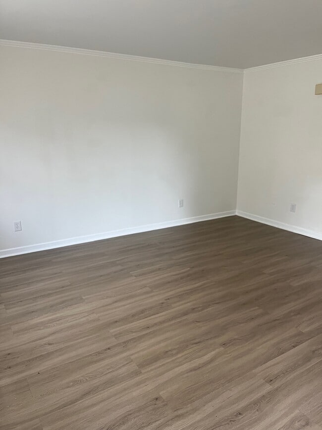 7B Montis Dr-7-B - 7B Montis Dr-7-B Apartment Unit 7-B