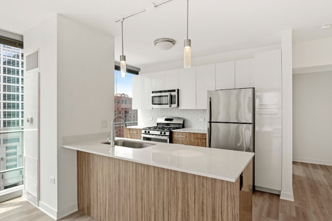 Photo - 325 W Wolf Point Plaza