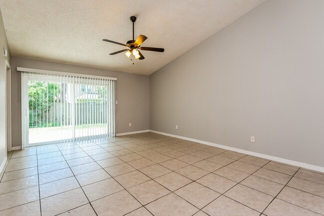 Photo - 1136 Covington St