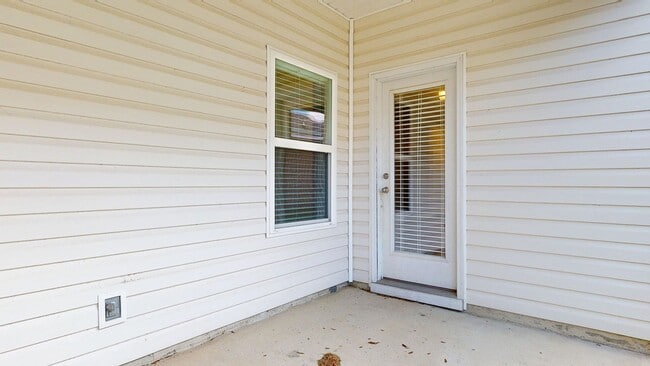 Photo - We are offering a November move-in special...