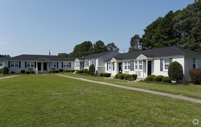 Photo - Cottages on Elm Apartments