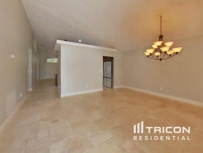 Photo - 1924 S Prairie Dunes Ct