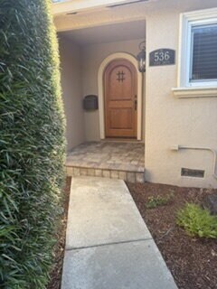 Beautiful Home in South San Jose, Close to the hills, Sparkling Swimming Pool, Spa, BBQ,  and ful...