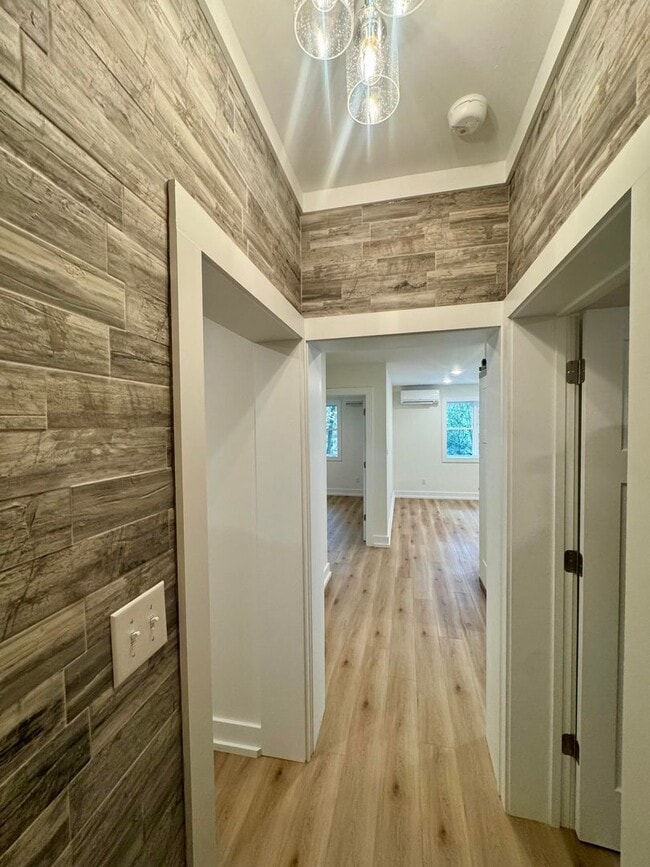 Photo - 2113 W Madison Ave Unit B