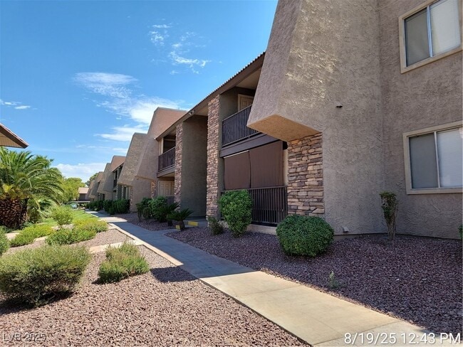 Building Photo - 5163 Indian River Dr Unit 194 Rental