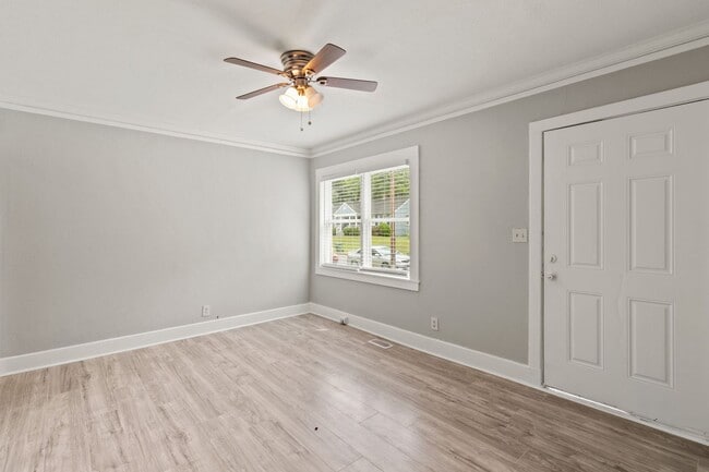 Photo - For Rent - $1195.00 2 bedroom/1 bath Duplex unit