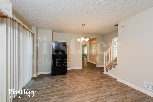 Photo - 5664 Perk St