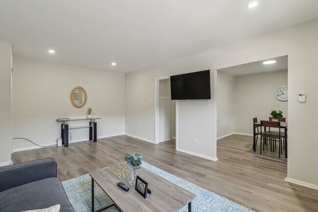Photo - 618 Wharton Dr Unit SI ID1613012P