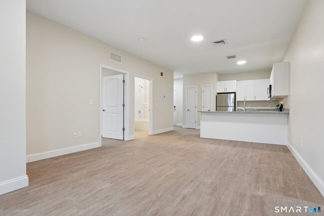 Photo - 55 Steele Blvd Unit 302