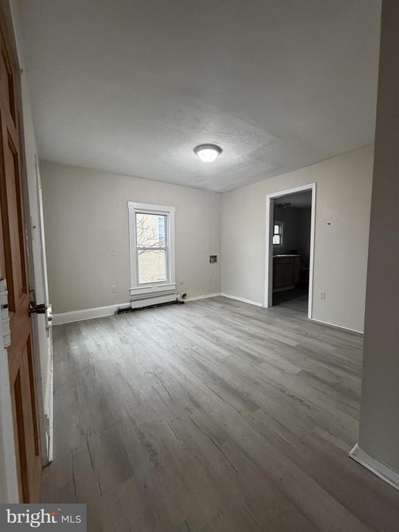 Building Photo - 615 S Seventh St