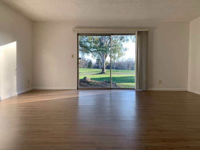 Photo - 4 bedroom 2 bath 2 car garage in Rocklin