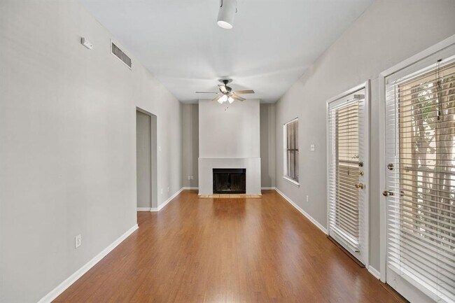 Photo - 712 Graham Pl Unit 203