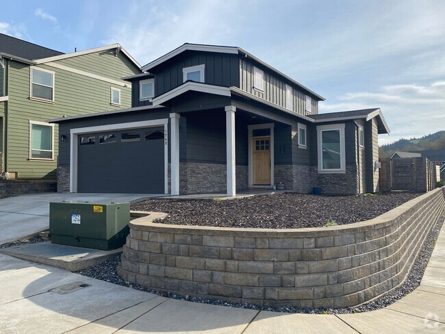 Building Photo - Application Pending - 3 Bedroom, 2 Bath Ho... Rental