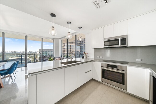 Photo - 88 SW 7th St Unit 2312