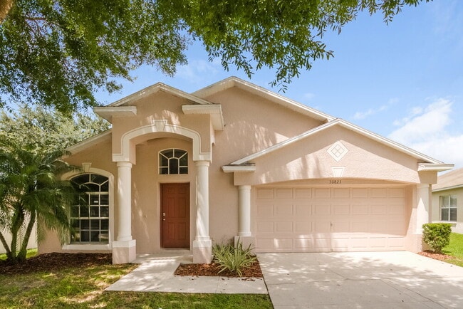 Building Photo - 30823 Birdhouse Dr