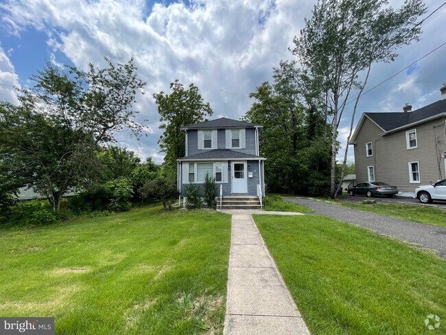 Building Photo - 209 S Academy St Rental