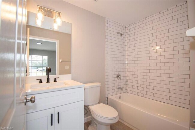 Photo - 3016 Wallace Ave S Unit 3016