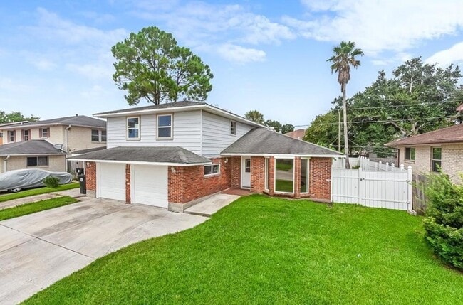 Building Photo - 2728 Valentine Ct