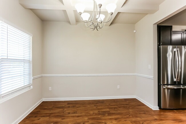 Photo - 461 Townsend Bend