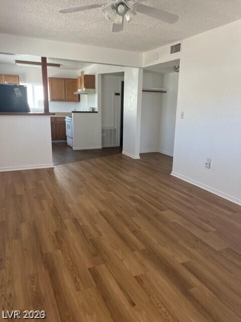 Photo - 555 Avenue G Unit 1