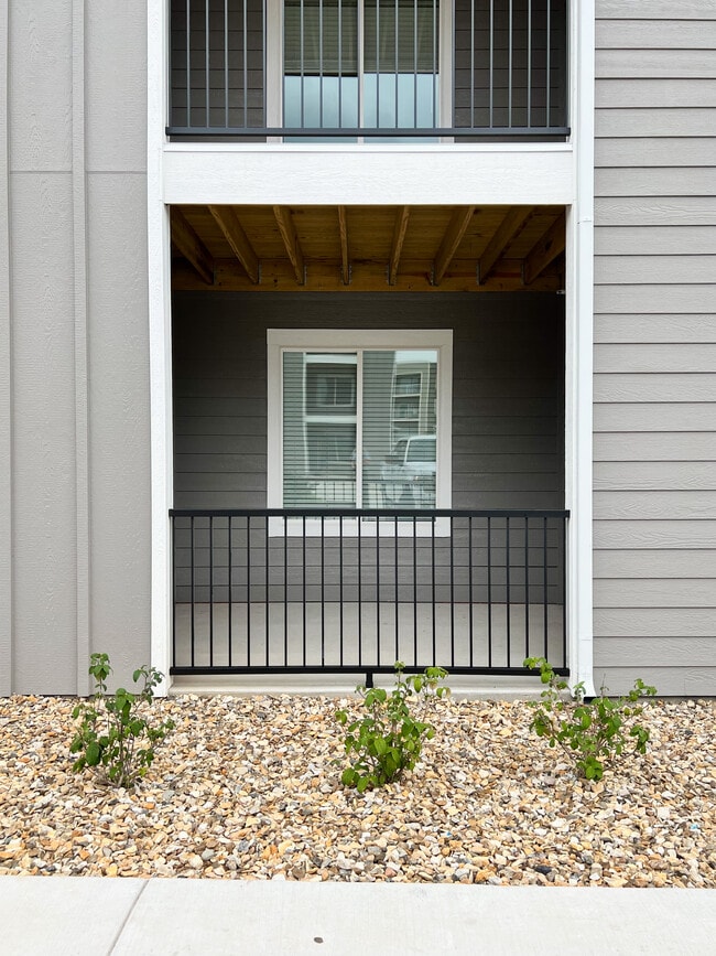 Photo - Fairway Flats