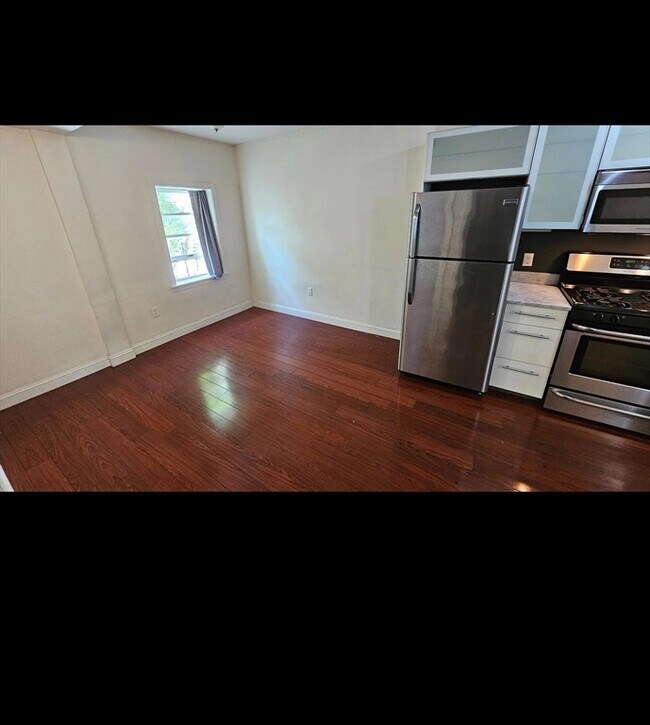 Photo - 191 Everett St Unit 2