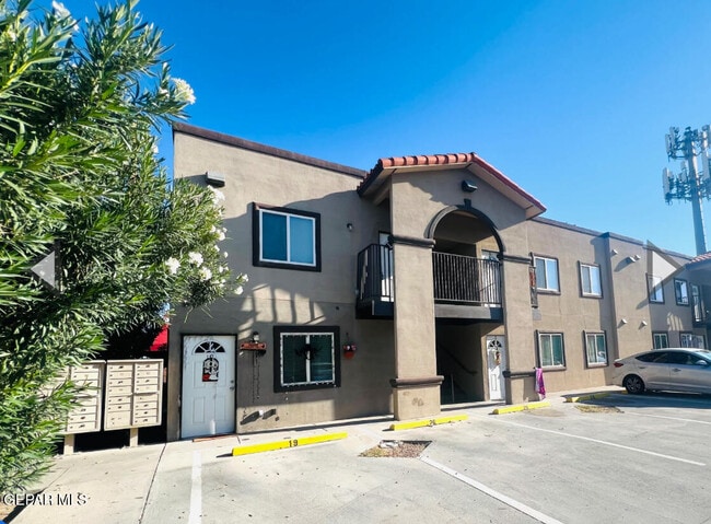 Building Photo - 540 S Yarbrough Dr Unit 29