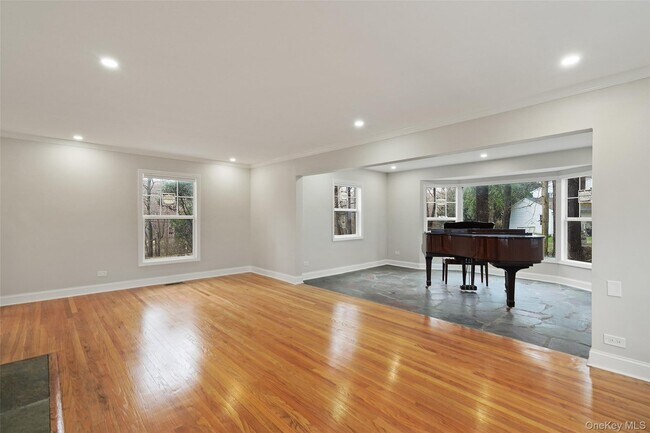 Photo - 790 Hardscrabble Rd