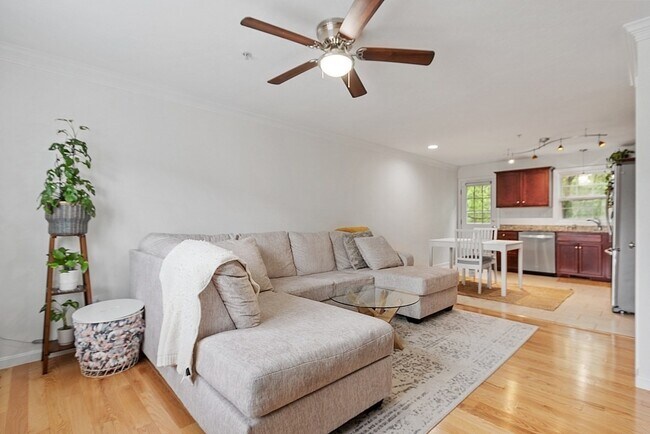 11 Merrimac Way