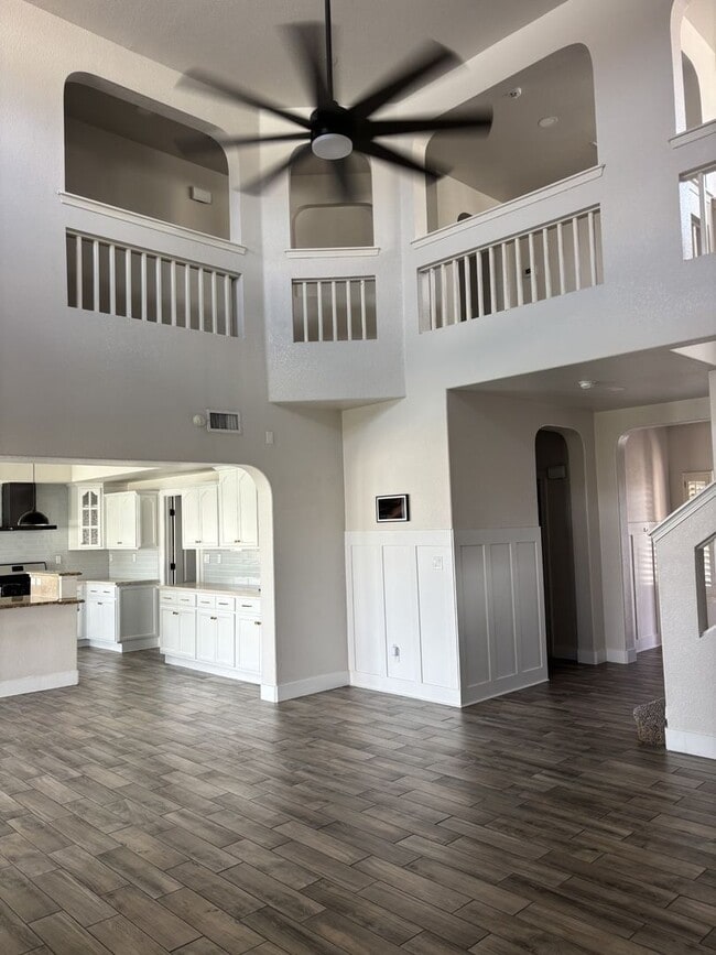 Photo - Gorgious Horizon Home