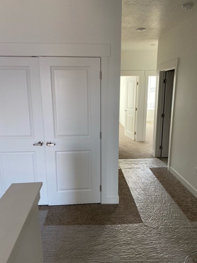 Photo - Spacious Town Home