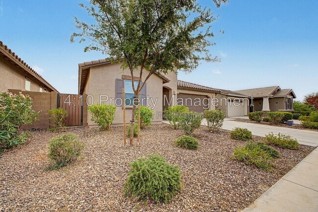 3241 E Malibu Dr