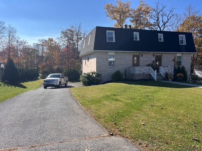 Photo - 120-122 Berkey Dr