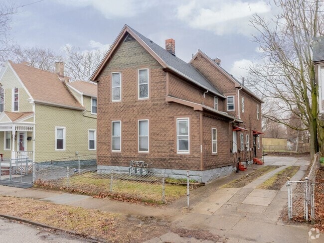 Building Photo - 5814 Prosser Ave Unit 5814 Prosser Ave - DN Rear Rental