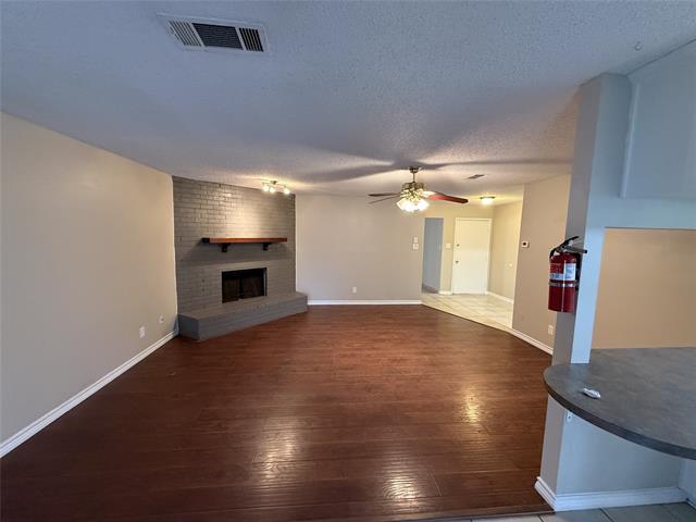 Photo - 528 Park Center Blvd