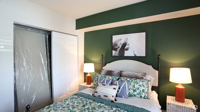 Second Bedroom - 2BR, 2BA - 972 SF - Sandstone - The Quarry