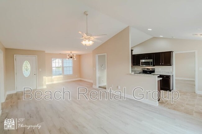 Photo - 246 Macarthur Dr