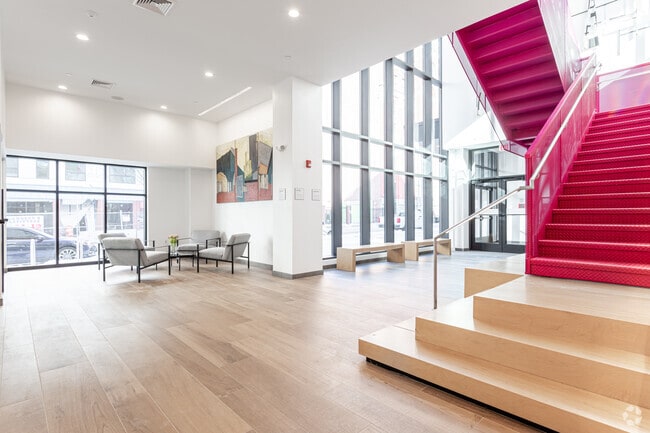 Photo - 3200 Washington