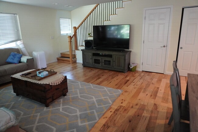 Building Photo - 1361 Via Dondera Rental