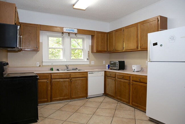Photo - 1222 W Market St Unit 1222-A