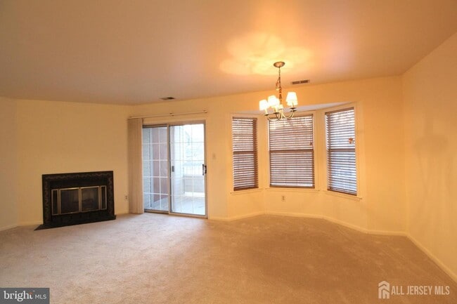 Photo - 103 Claridge Ct Unidad 5