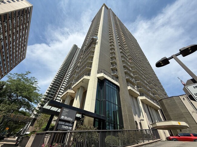 Photo - 6007 N Sheridan Rd Condo Unit 32K