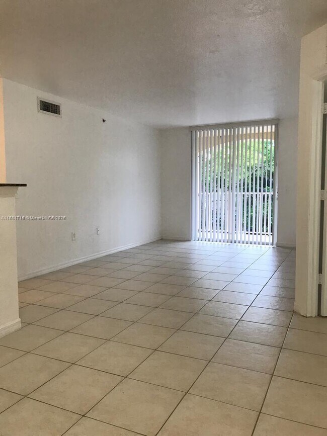 Photo - 13800 NE 3rd Ct Unit 202