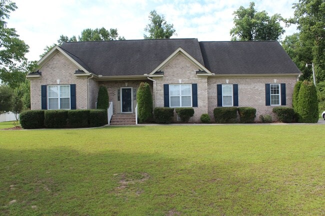 Building Photo - 205 Stillwater Creek Dr