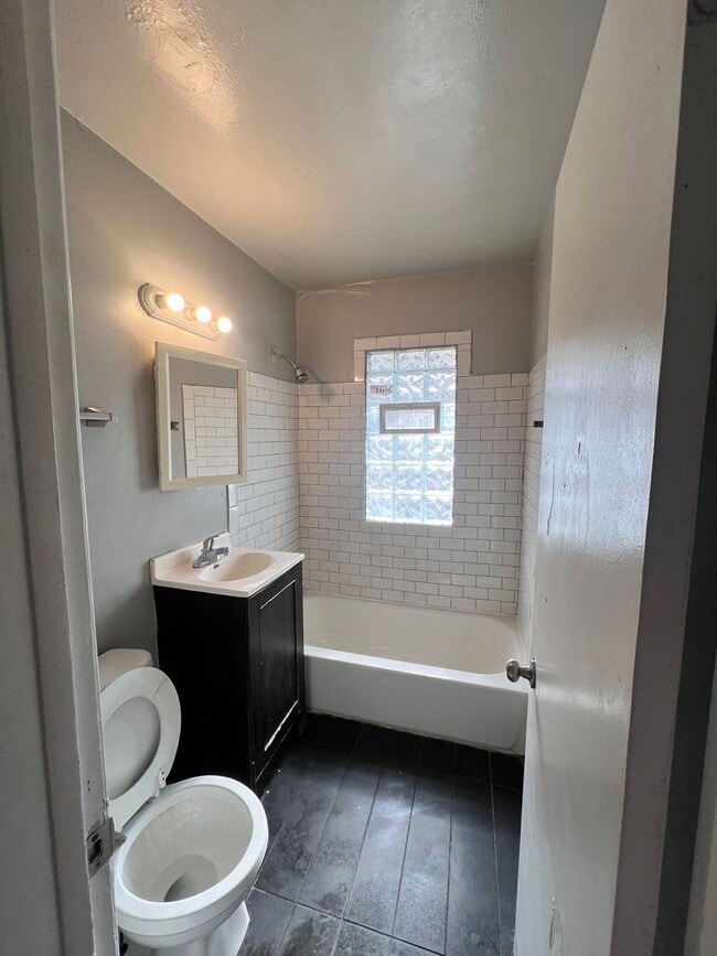 Building Photo - 5915-5917 N. 65th St. Unit 5917-Upper