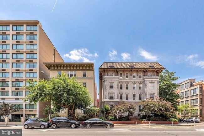 Building Photo - 1322 15th St NW Unit B2 Rental